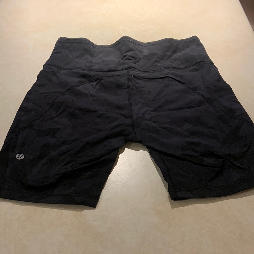 Woman’s lulu lemon shorts